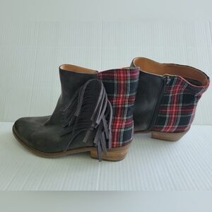 Code West Women’s Fringe Red Plaid Booties Gray Brown Western Style Size 8.5